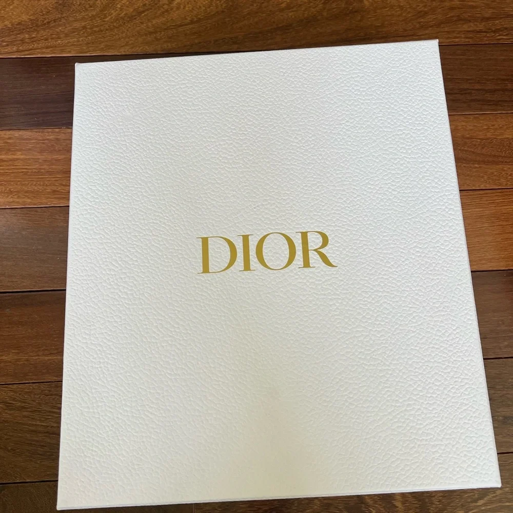 Dior Sandals sand size 9.5 NWT - Picture 8 of 8